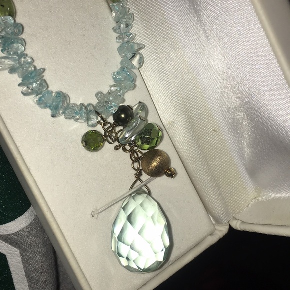 Blue beaded necklace - Picture 3 of 3